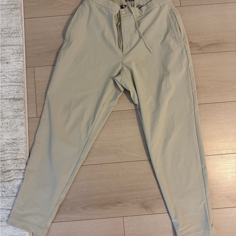 VEST Men's Light Drawstring Jogger Pants - Medium
